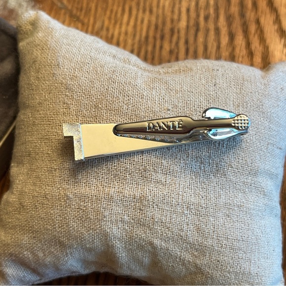 T Monogram Initial Letter Font Vintage DANTE Tie Bar Clip - Picture 4 of 8
